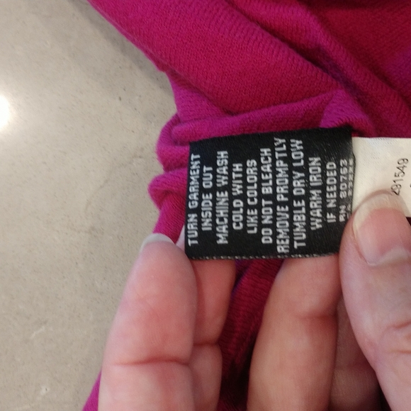 Moda Women's Medium Fushia Lightweight Sweater with 3/4 Sleeves - Picture 5 of 6